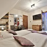 Swarna Ii 3* זקופאנה