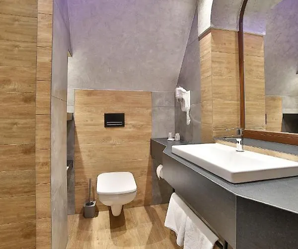 בית הארחה Swarna Ii