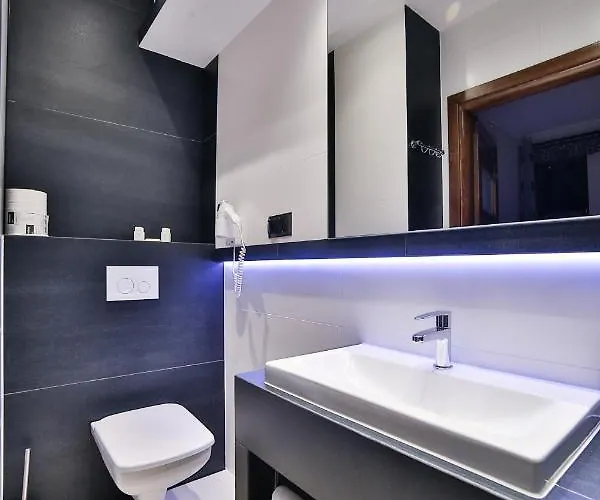 Swarna Ii בית הארחה